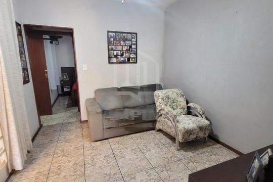 Casa à venda com 4 quartos, 186m² em Vila Teixeira, Campinas