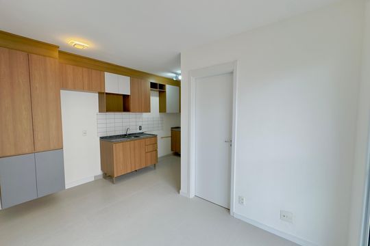 Sala de apartamento para alugar com 2 quartos, 38m² em Picanço, Guarulhos