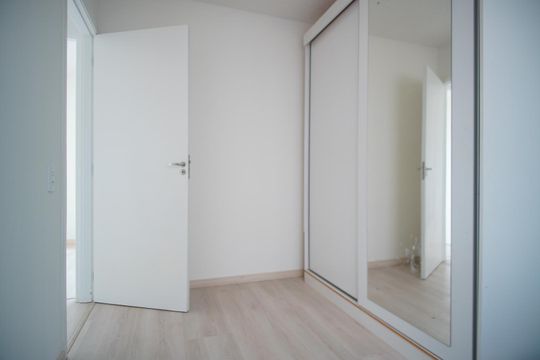 Quarto 2 de apartamento à venda com 2 quartos, 42m² em Rubem Berta, Porto Alegre