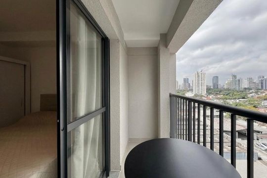 Sacada  de kitnet/studio à venda com 1 quarto, 31m² em Vila Cordeiro, São Paulo