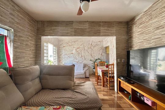 Casa à venda com 2 quartos, 350m² em Parque da Figueira, Campinas