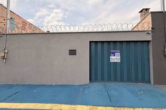 Fachada de casa para alugar com 2 quartos, 130m² em Setor Tres Marias, Goiânia