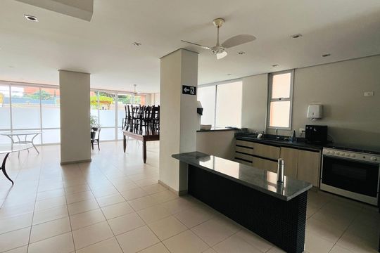 Apartamento para alugar com 4 quartos, 138m² em Vila Rossi E Borchi, Campinas