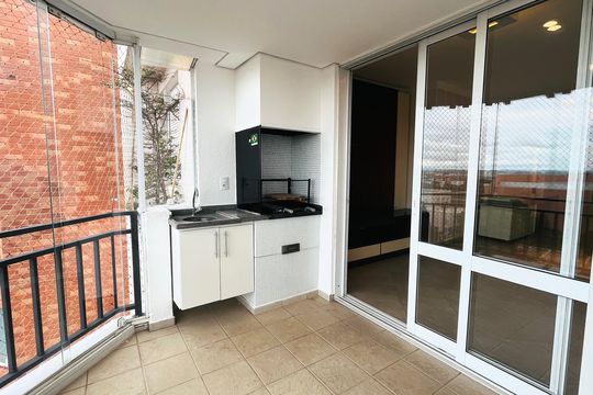 Apartamento para alugar com 4 quartos, 138m² em Vila Rossi E Borchi, Campinas
