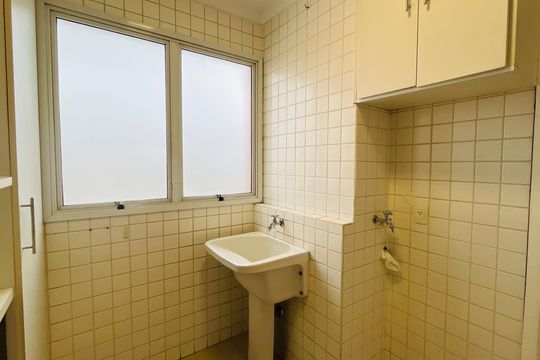 Apartamento para alugar com 4 quartos, 138m² em Vila Rossi E Borchi, Campinas
