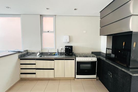 Apartamento para alugar com 4 quartos, 138m² em Vila Rossi E Borchi, Campinas
