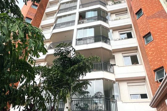 Apartamento para alugar com 4 quartos, 138m² em Vila Rossi E Borchi, Campinas