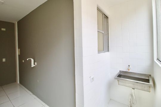 Cozinha de apartamento para alugar com 2 quartos, 69m² em Centro, Curitiba