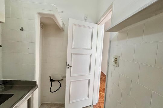 Cozinha de apartamento para alugar com 1 quarto, 33m² em Ipanema, Rio de Janeiro