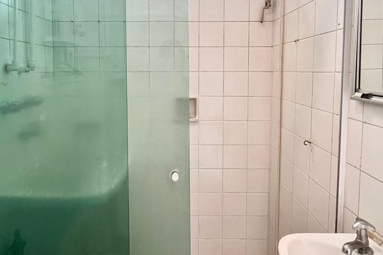 Banheiro  de apartamento para alugar com 1 quarto, 33m² em Ipanema, Rio de Janeiro