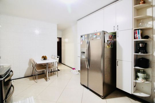Cozinha de casa para alugar com 3 quartos, 350m² em Jardim Belem, São Paulo