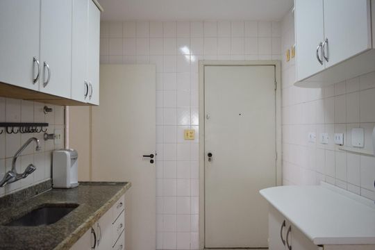 Cozinha de apartamento para alugar com 3 quartos, 80m² em Jardim Paulista, São Paulo