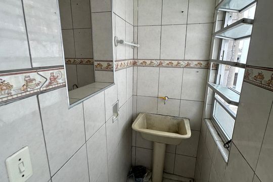 Área de Serviço de apartamento para alugar com 2 quartos, 60m² em Centro, São Vicente
