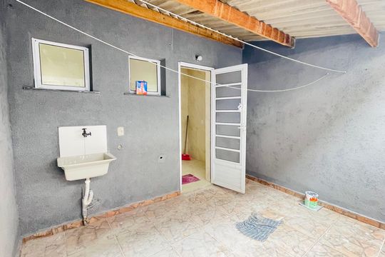 Área de Serviço de casa de condomínio para alugar com 2 quartos, 50m² em Parque Mirante da Mata, Cotia