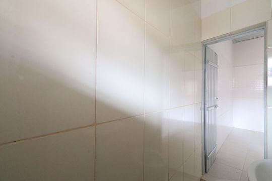 Banheiro  de casa para alugar com 1 quarto, 40m² em Vila Leopoldina, São Paulo