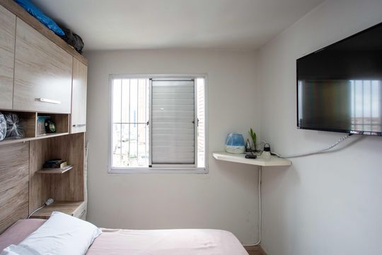 Quarto 1 de apartamento à venda com 2 quartos, 50m² em Jardim Remanso, Diadema