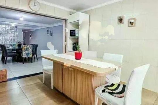 Casa à venda com 4 quartos, 251m² em Santa Terezinha, Santo André