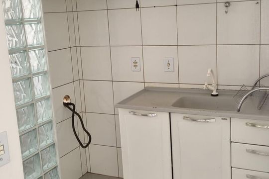 Cozinha de apartamento à venda com 2 quartos, 50m² em Residencial Takanos, Campinas