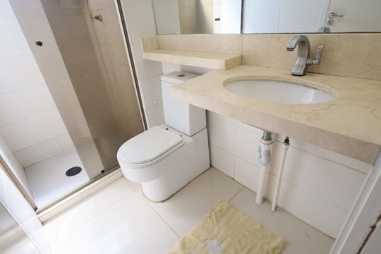 Banheiro de apartamento à venda com 2 quartos, 50m² em Bussocaba, Osasco