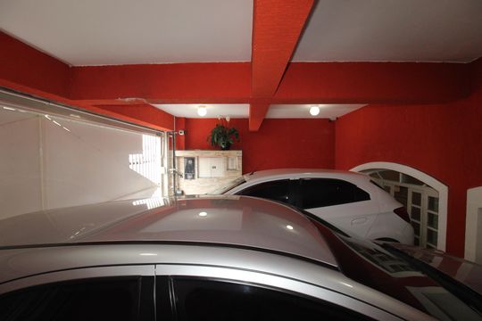 Garagem de casa para alugar com 3 quartos, 117m² em Vila Pita, São Paulo