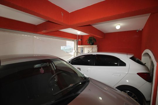 Garagem de casa para alugar com 3 quartos, 117m² em Vila Pita, São Paulo