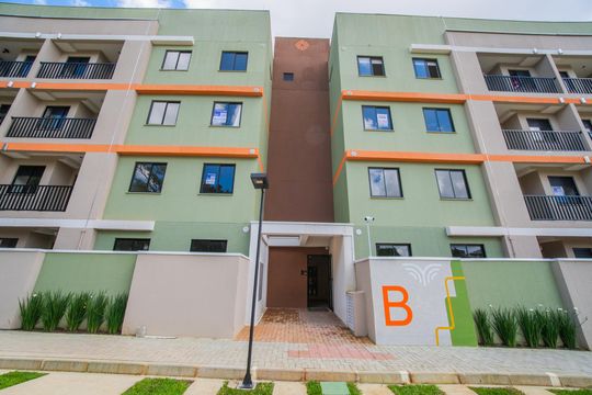 Fachada do bloco de apartamento para alugar com 3 quartos, 64m² em Hauer, Curitiba