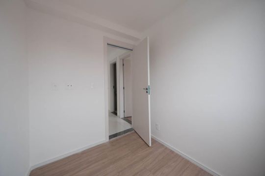 Quarto 1 de apartamento para alugar com 2 quartos, 34m² em Vila Ré, São Paulo