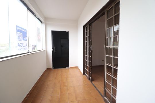 Sacada - Hall de entrada de apartamento para alugar com 3 quartos, 140m² em Nossa Senhora Aparecida, Uberlândia