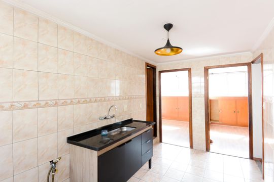 Cozinha de apartamento à venda com 2 quartos, 63m² em Parque Cecap, Guarulhos