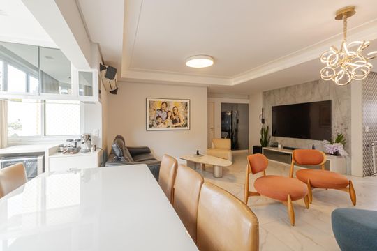 Sala de apartamento à venda com 3 quartos, 116m² em Moema, São Paulo