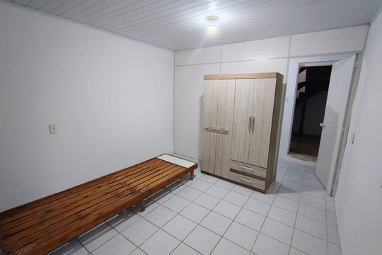 Quarto 1 de casa para alugar com 5 quartos, 118m² em Centro, Florianópolis
