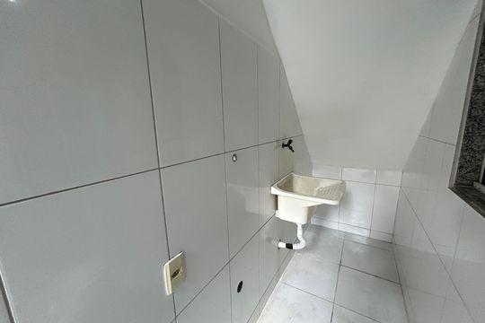 Área de Serviço de casa para alugar com 1 quarto, 45m² em Bento Ribeiro, Rio de Janeiro