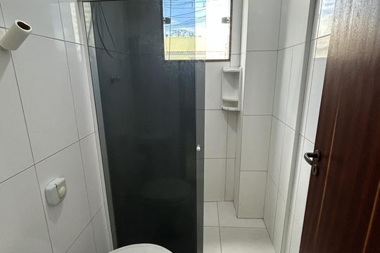 Banheiro de casa para alugar com 1 quarto, 45m² em Bento Ribeiro, Rio de Janeiro