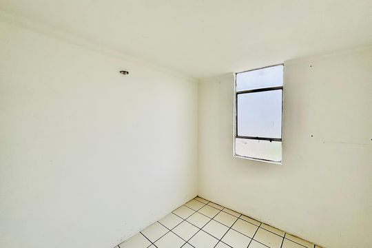 Quarto 2 de apartamento para alugar com 2 quartos, 57m² em Conjunto Residencial José Bonifácio, São Paulo