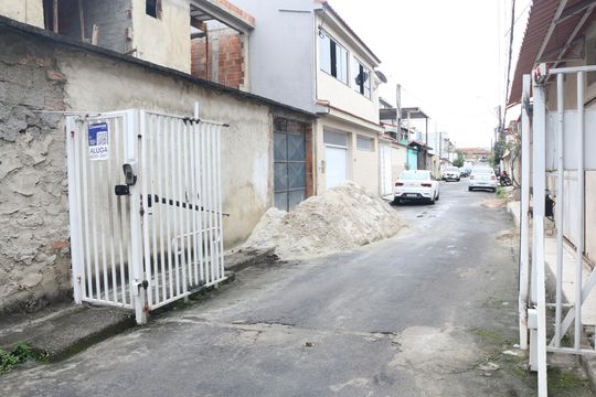 Entrada de casa para alugar com 3 quartos, 210m² em Alto da Posse, Nova Iguaçu