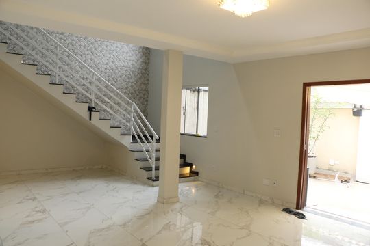 Casa para alugar com 3 quartos, 210m² em Alto da Posse, Nova Iguaçu