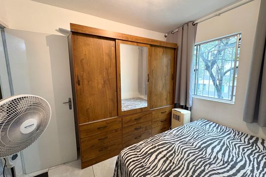 Quarto 1 de apartamento para alugar com 2 quartos, 48m² em Freguesia (jacarepaguá), Rio de Janeiro