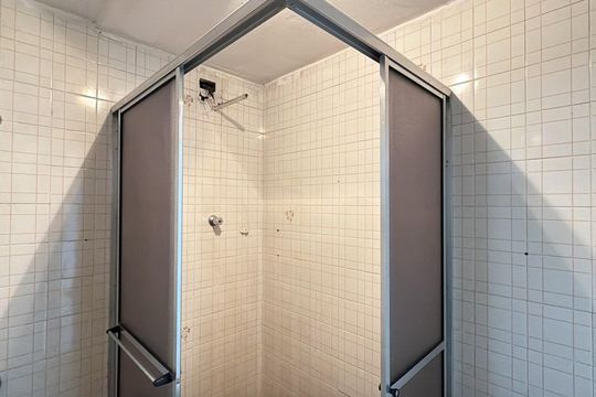 Banheiro de casa para alugar com 1 quarto, 90m² em Vila Regente Feijó, São Paulo