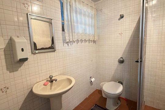 Banheiro de casa para alugar com 1 quarto, 90m² em Vila Regente Feijó, São Paulo