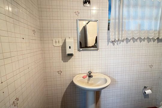 Banheiro de casa para alugar com 1 quarto, 90m² em Vila Regente Feijó, São Paulo