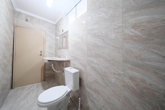 Banheiro de casa para alugar com 2 quartos, 90m² em Vila Norma, São Paulo