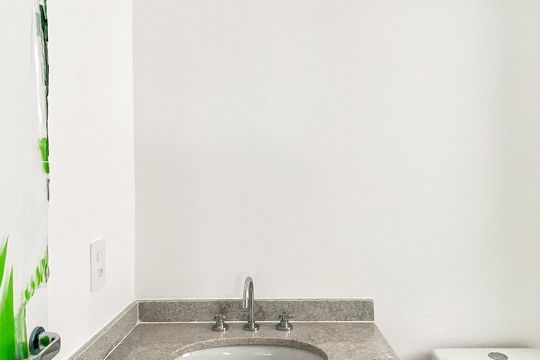 Banheiro da Suíte de apartamento à venda com 1 quarto, 34m² em Vila Guilhermina, São Paulo