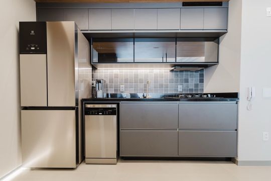 Cozinha de apartamento para alugar com 3 quartos, 87m² em Santo Amaro, São Paulo