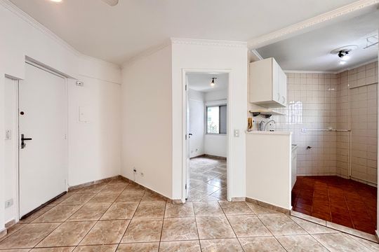 Sala de apartamento para alugar com 1 quarto, 36m² em Indianópolis, São Paulo