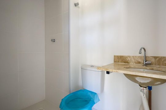 Banheiro de apartamento à venda com 2 quartos, 46m² em Jardim Doutor Lauro Bueno de Camargo, Indaiatuba