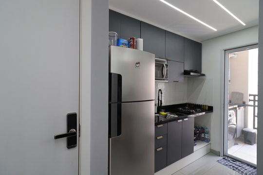 Cozinha de apartamento à venda com 2 quartos, 42m² em Usina Piratininga, São Paulo