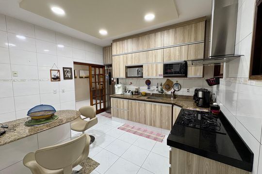Cozinha de casa de condomínio à venda com 5 quartos, 225m² em Freguesia (jacarepaguá), Rio de Janeiro