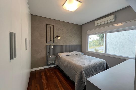 Quarto 2 de casa de condomínio à venda com 4 quartos, 400m² em Centro Comercial Jubran, Barueri