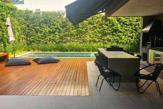 Área externa de casa de condomínio à venda com 4 quartos, 400m² em Centro Comercial Jubran, Barueri