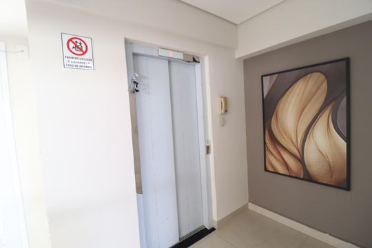 Elevador de apartamento para alugar com 3 quartos, 89m² em Santa Mônica, Uberlândia